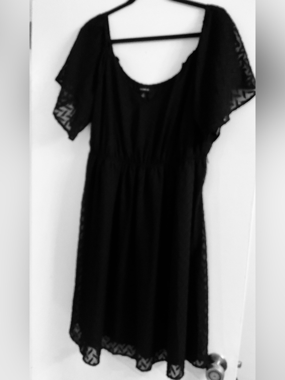 🦊 torrid Black Lace Flutter-Sleeve Midi Dress